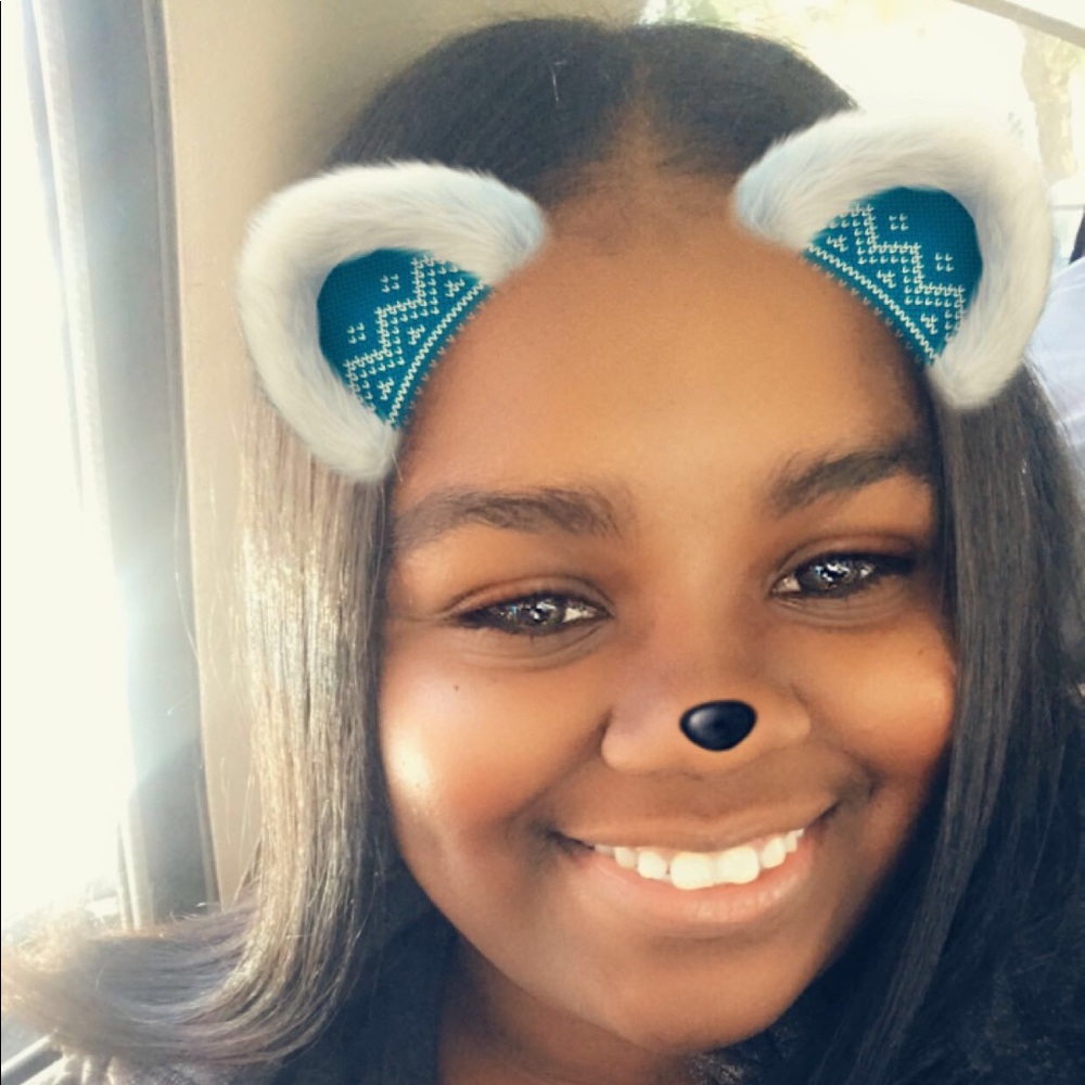 Meet your Posher, Whitney